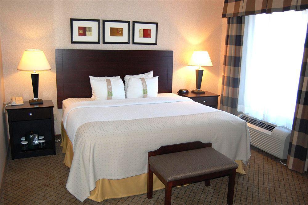 Holiday Inn & Suites Wausau-Rothschild By Ihg Rom bilde
