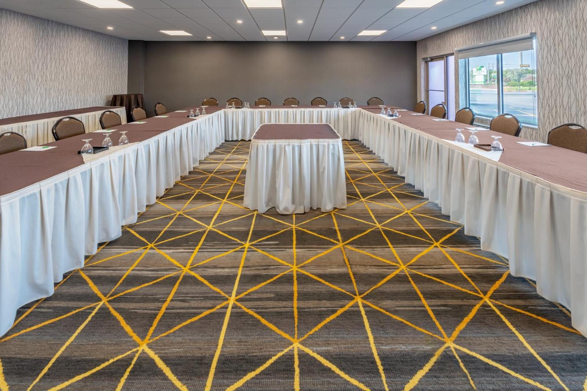 Holiday Inn & Suites Wausau-Rothschild By Ihg Eksteriør bilde