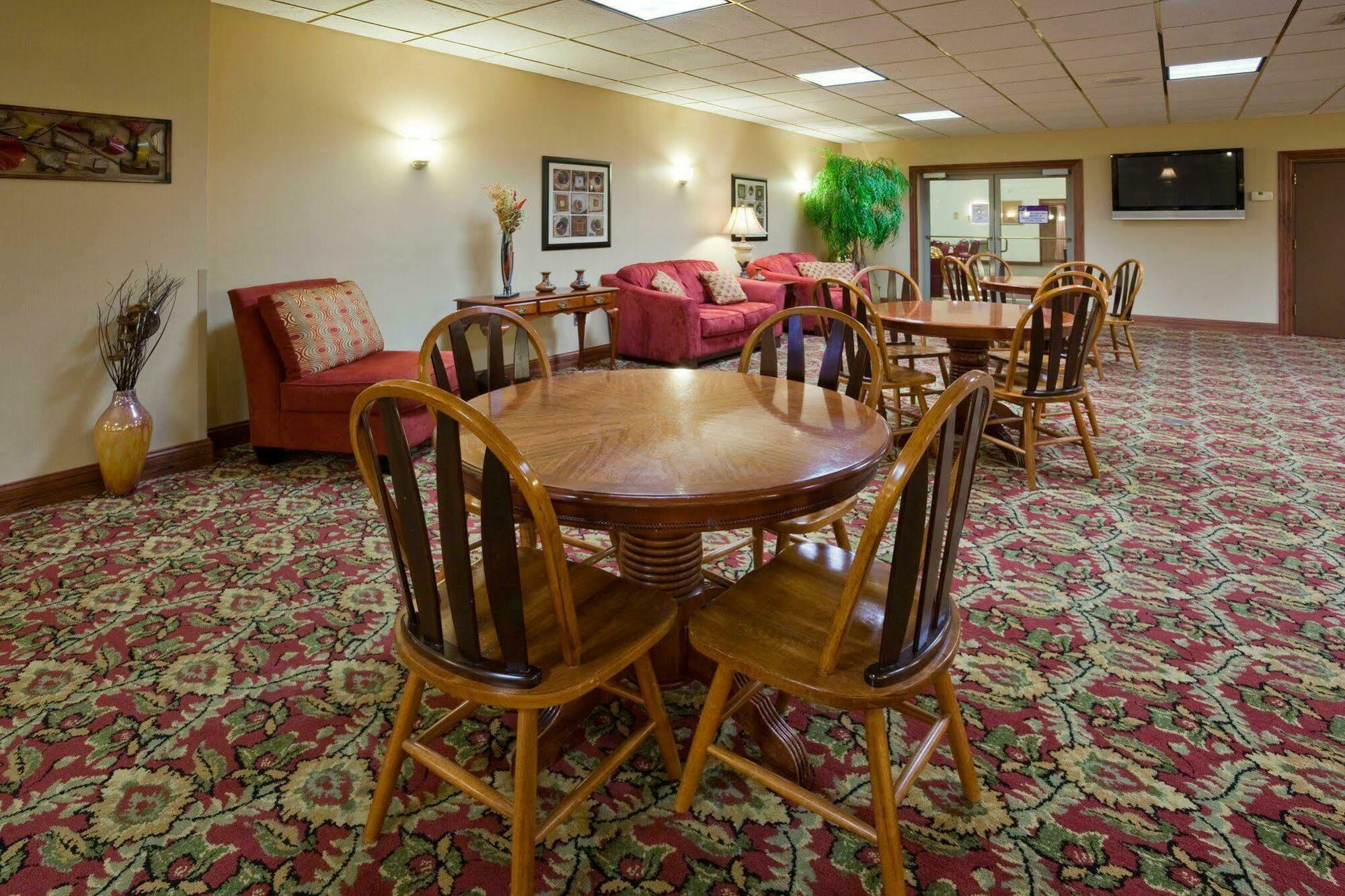 Holiday Inn & Suites Wausau-Rothschild By Ihg Eksteriør bilde